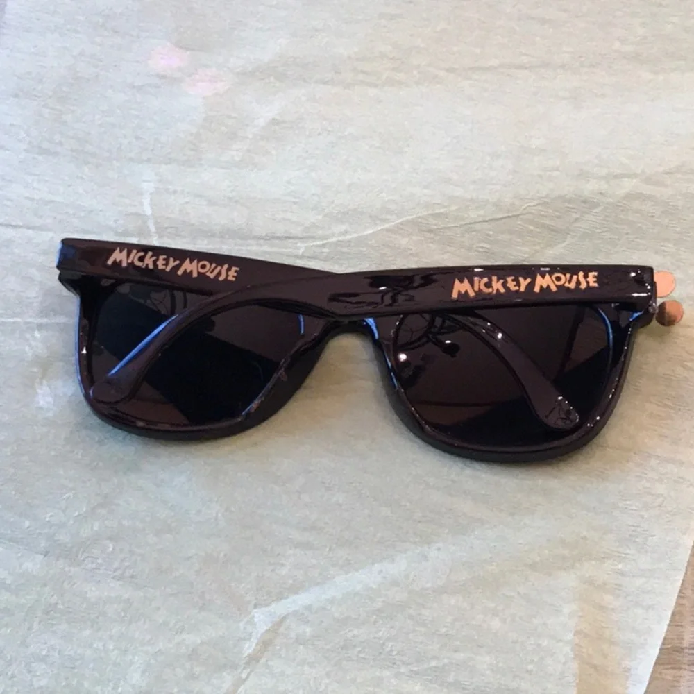 Mickey Mouse sunnies